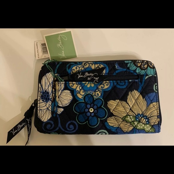 vera bradley zip around wallet